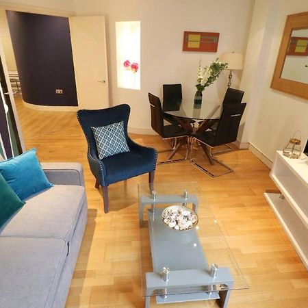 Heart Of Leeds City Centre Living - Sleeps 6 Apartment Exterior photo